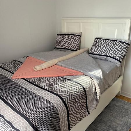 Windsor Airport Room Accommodation Luaran gambar