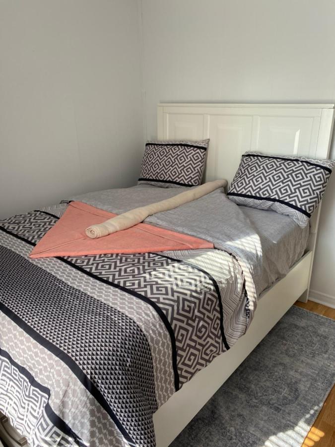 Windsor Airport Room Accommodation Luaran gambar